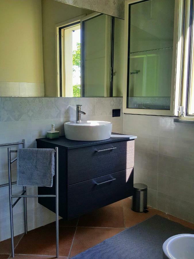 Bed and Breakfast La Terrazza Sui Vigneti-Rovescala San Damiano al Colle Exteriér fotografie
