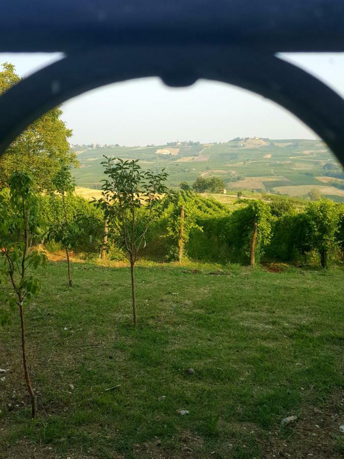 Bed and Breakfast La Terrazza Sui Vigneti-Rovescala San Damiano al Colle Exteriér fotografie